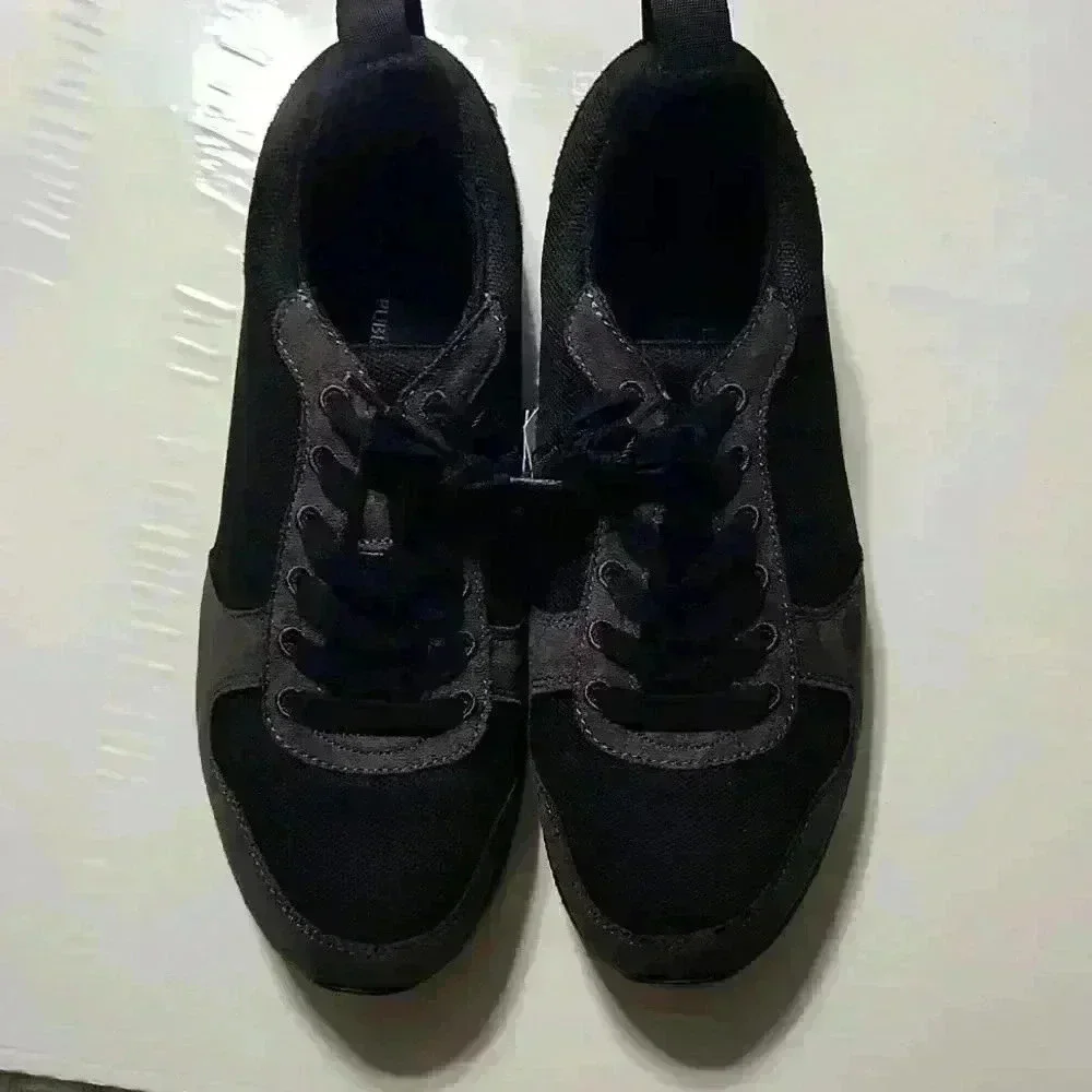 Banana Republic Mesh Trainer Sneaker - Picture 8 of 8